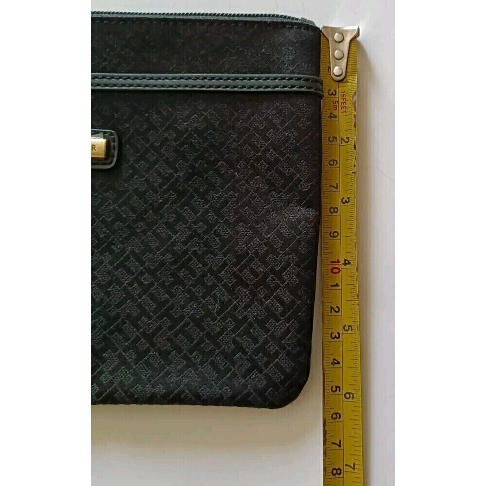 Tommy Hilfiger Wristlet Wallet Purse Clutch Black All Over Logo Print Zippered - Picture 3 of 10